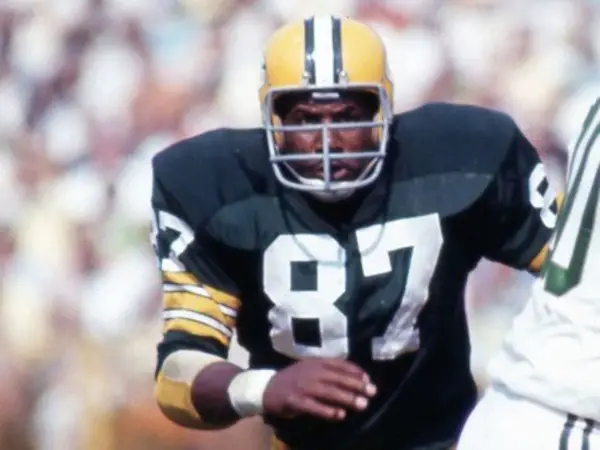 Green Bay Packers History:  Defensive End Willie Davis played on all five of Lombardi's NFL title winning teams including Super Bowl I and II.